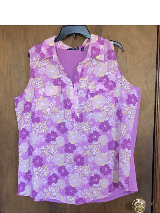 Architect Tops - Architect retro floral print on front w pockets sleeveless 2X